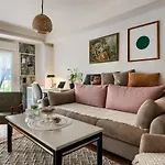 Apartment Avocado Center- Pet Friendly! *