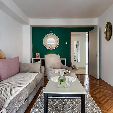 Avocado Apartment City Center- Pet Friendly! * Póla